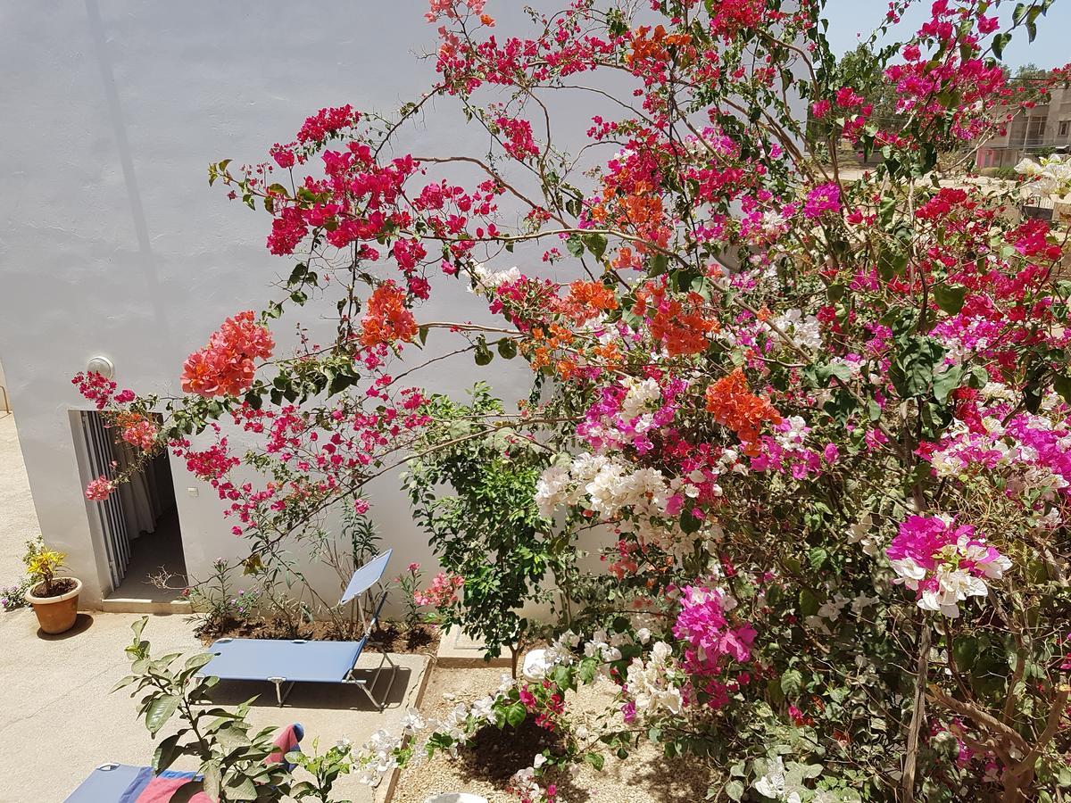 Le Dolmen De Mbour Apartment ภายนอก รูปภาพ