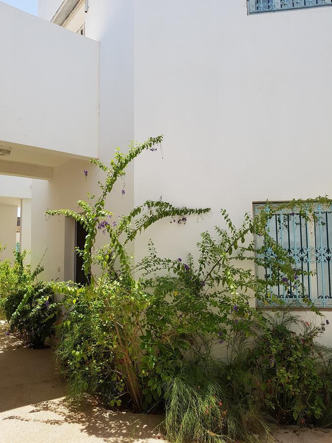 Le Dolmen De Mbour Apartment ภายนอก รูปภาพ